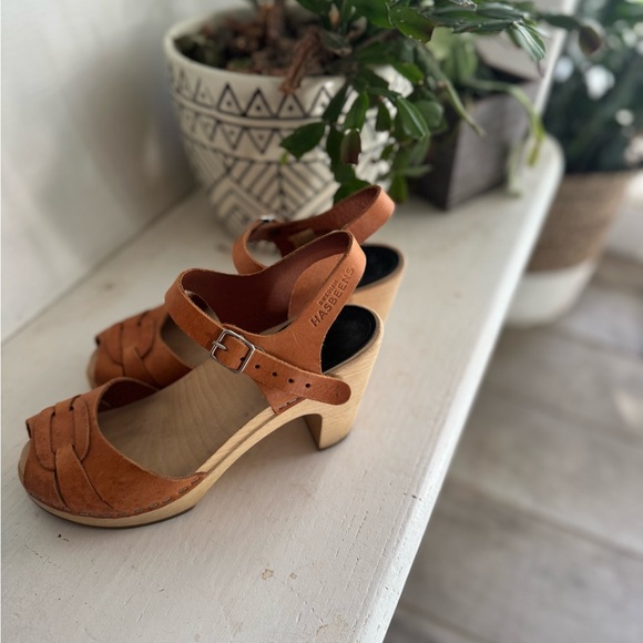 Swedish Hasbeens Tan Peep-Toe High Heel Clog - Picture 2 of 4